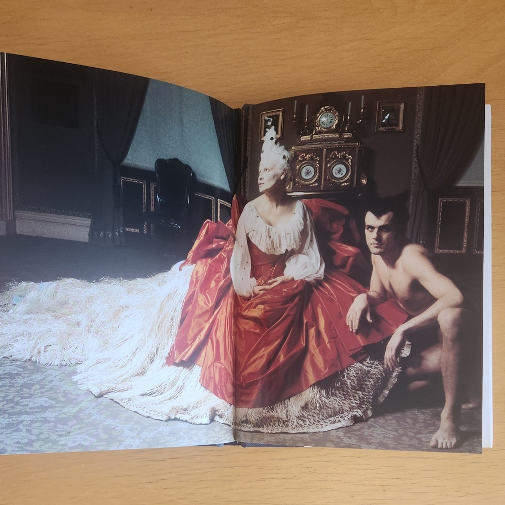 Assouline – Vivienne Westwood Universe of Fashion (1998) - Picture 14 of 16